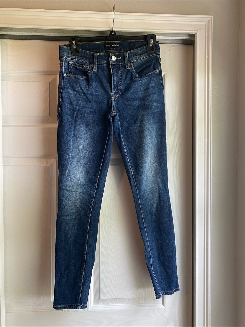 Lucky Brand skinny jeans size 2